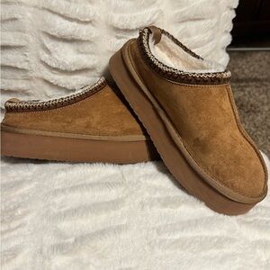 Very G platform slides